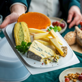 Tupperware KäseMaX 2 Leckere Käseplatte serviert aus Käsebox mit Klimafolie